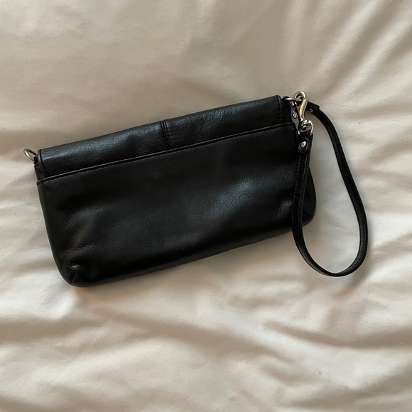 Black leather authentic Coach wristlet purse - Picture 2 of 9